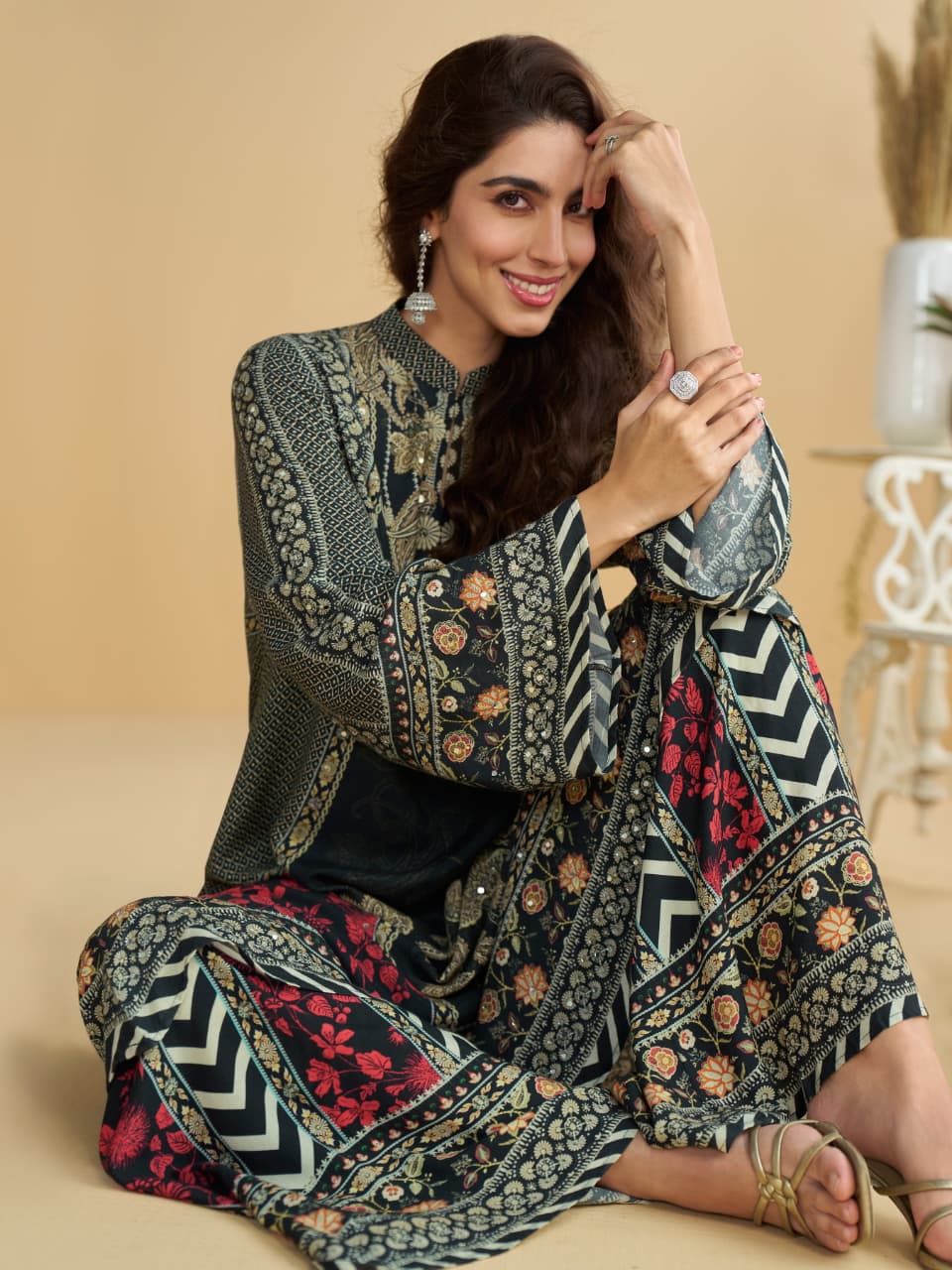 Black Heavy Crepe Digital Print Straight Palazzo Suit Set