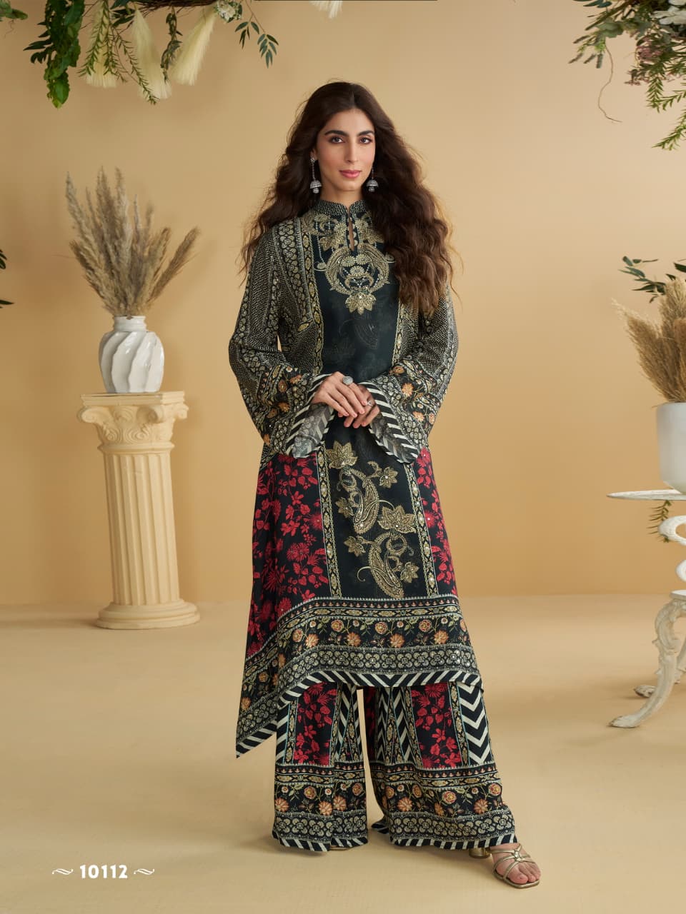 Aarshi Fashions black crepe straight kurta with digital print and matching palazzo pants