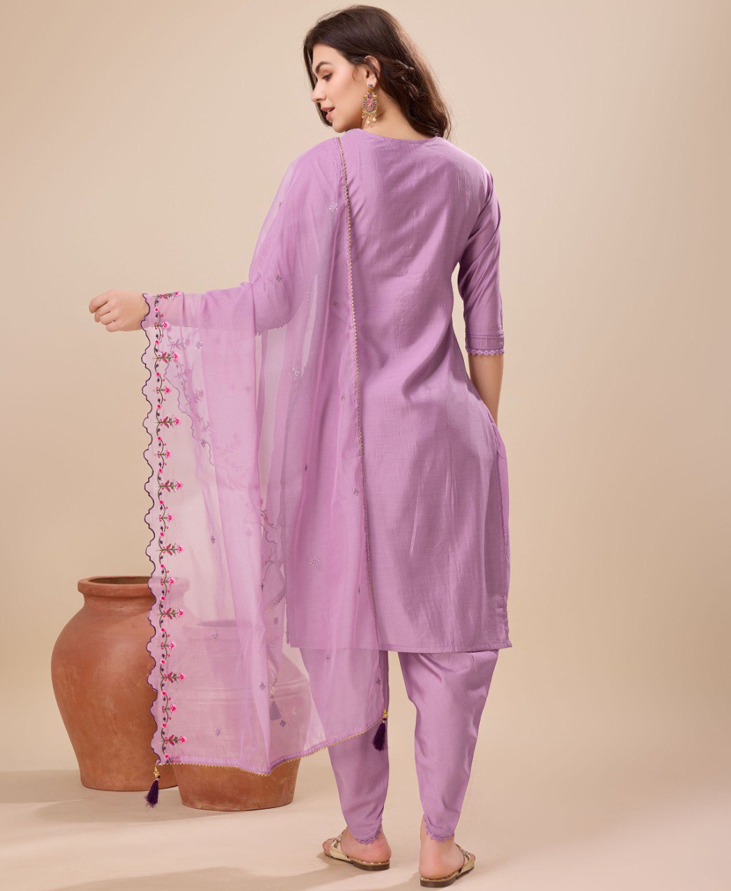 Lavender Viscose Silk Embroidered Kurta Set With Dhoti Pant