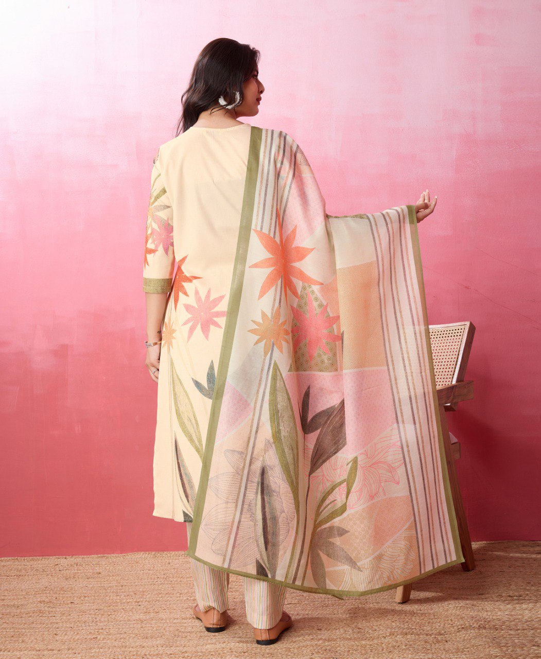 Off White Printed Crepe Designer Kurta Set for Women