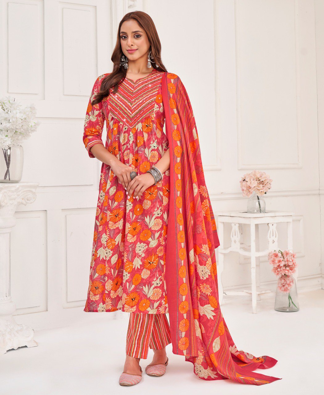 Peach cotton kurta set for women with elegant foil print detailing