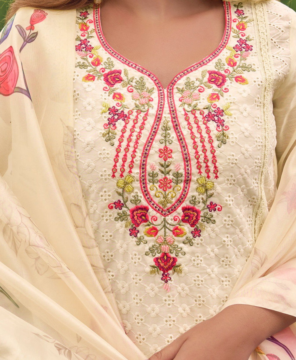 Off-White Chanderi Silk Chikankari Embroidered Kurta Set