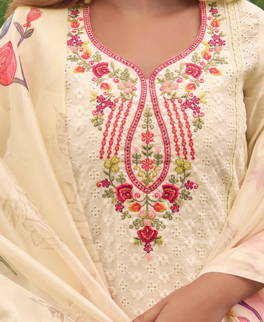 Off-White Chanderi Silk Chikankari Embroidered Kurta Set