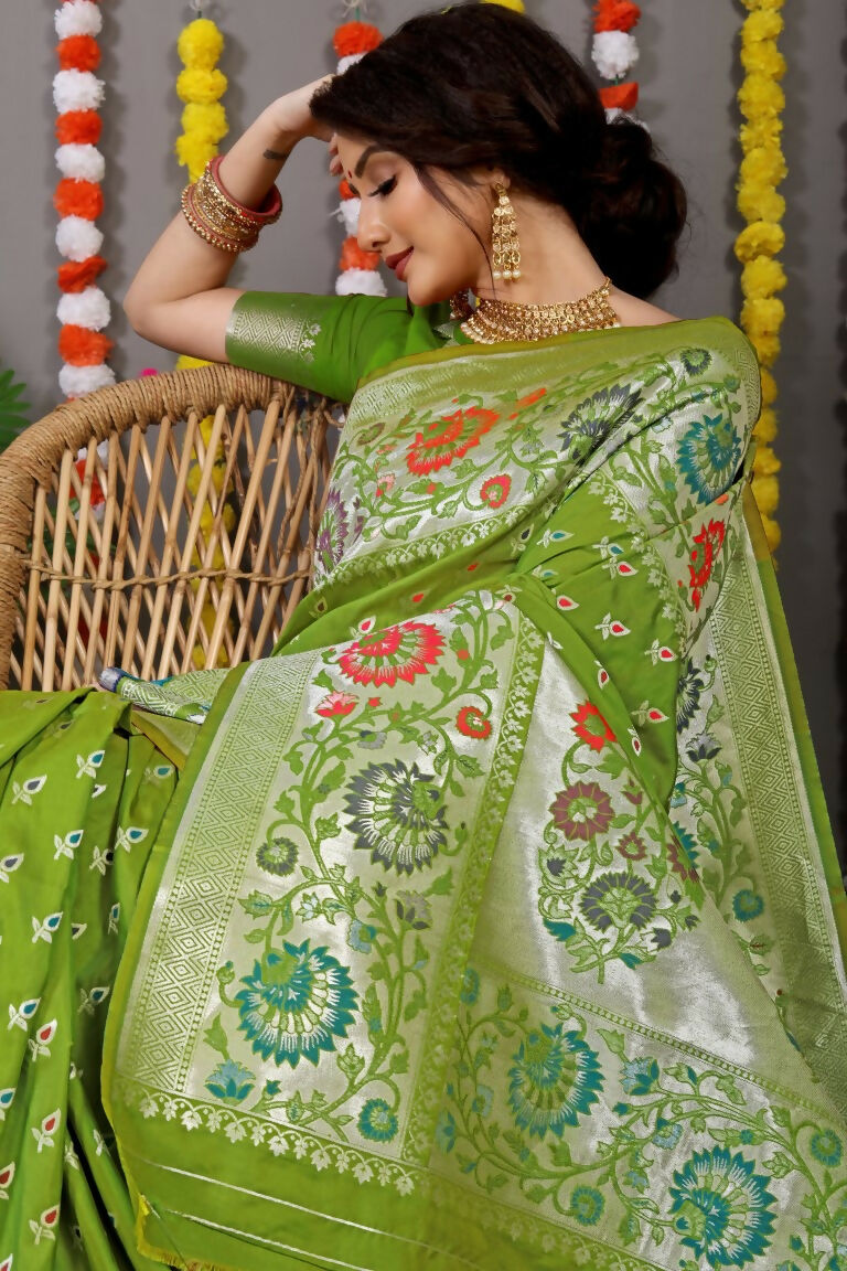 Green Banarasi Silk Zari Woven Saree with Matching Blouse
