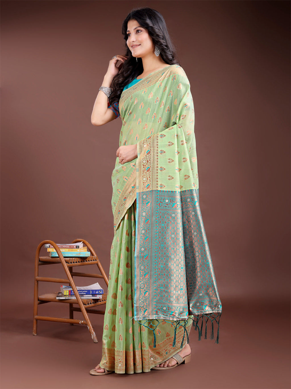 Light Green Cotton Saree with Contrast Pallu and Buta Work