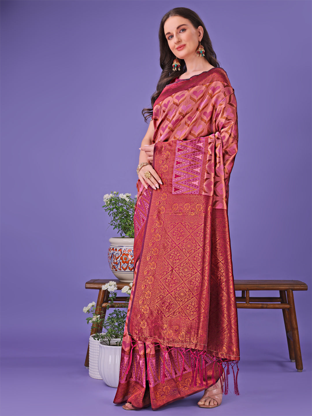 Radiant Lichi Silk Saree with Geometric Pattern in Pink and Maroon