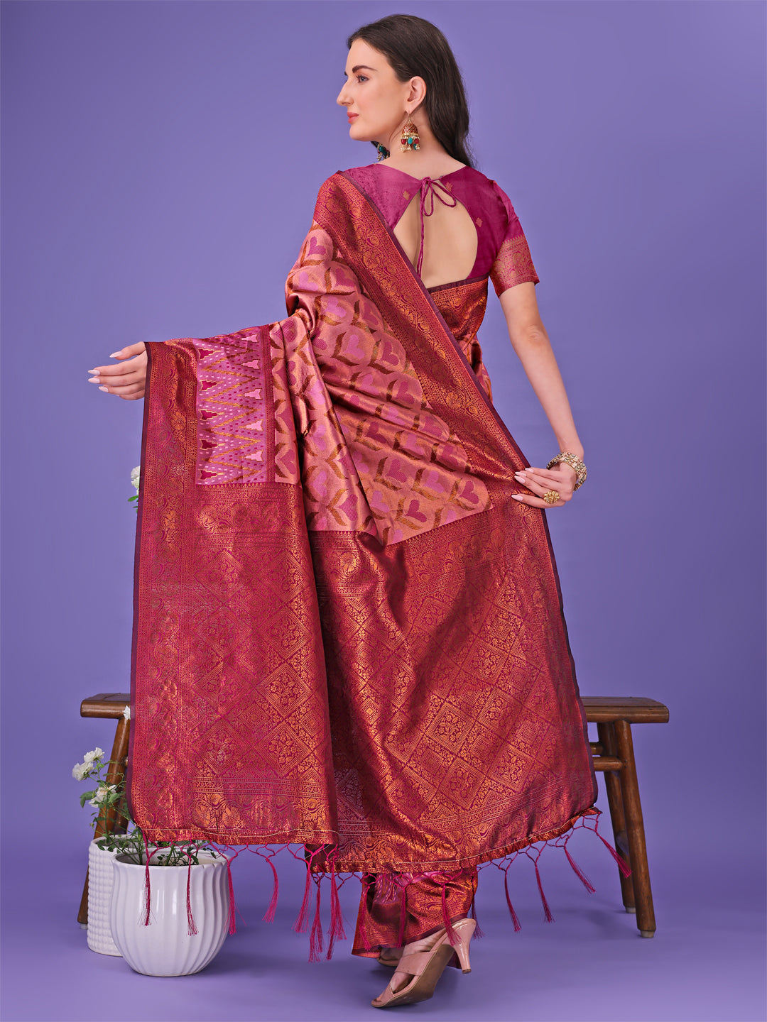 Radiant Lichi Silk Saree with Geometric Pattern in Pink and Maroon