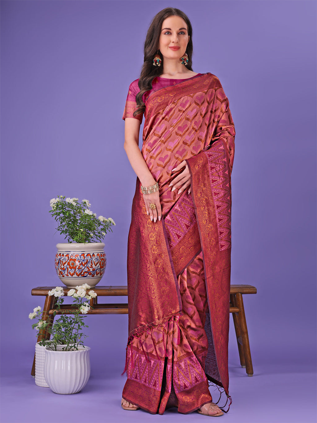 Radiant Lichi Silk Saree with Geometric Pattern in Pink and Maroon