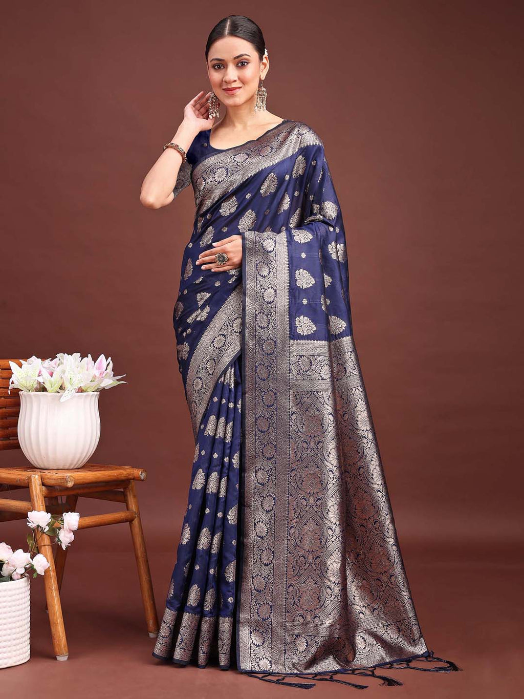 Navy Blue Banarasi Silk Saree with Elegant Zari Weaving