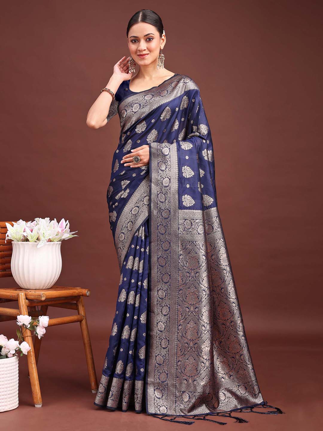 Navy Blue Banarasi Silk Saree with Elegant Zari Weaving