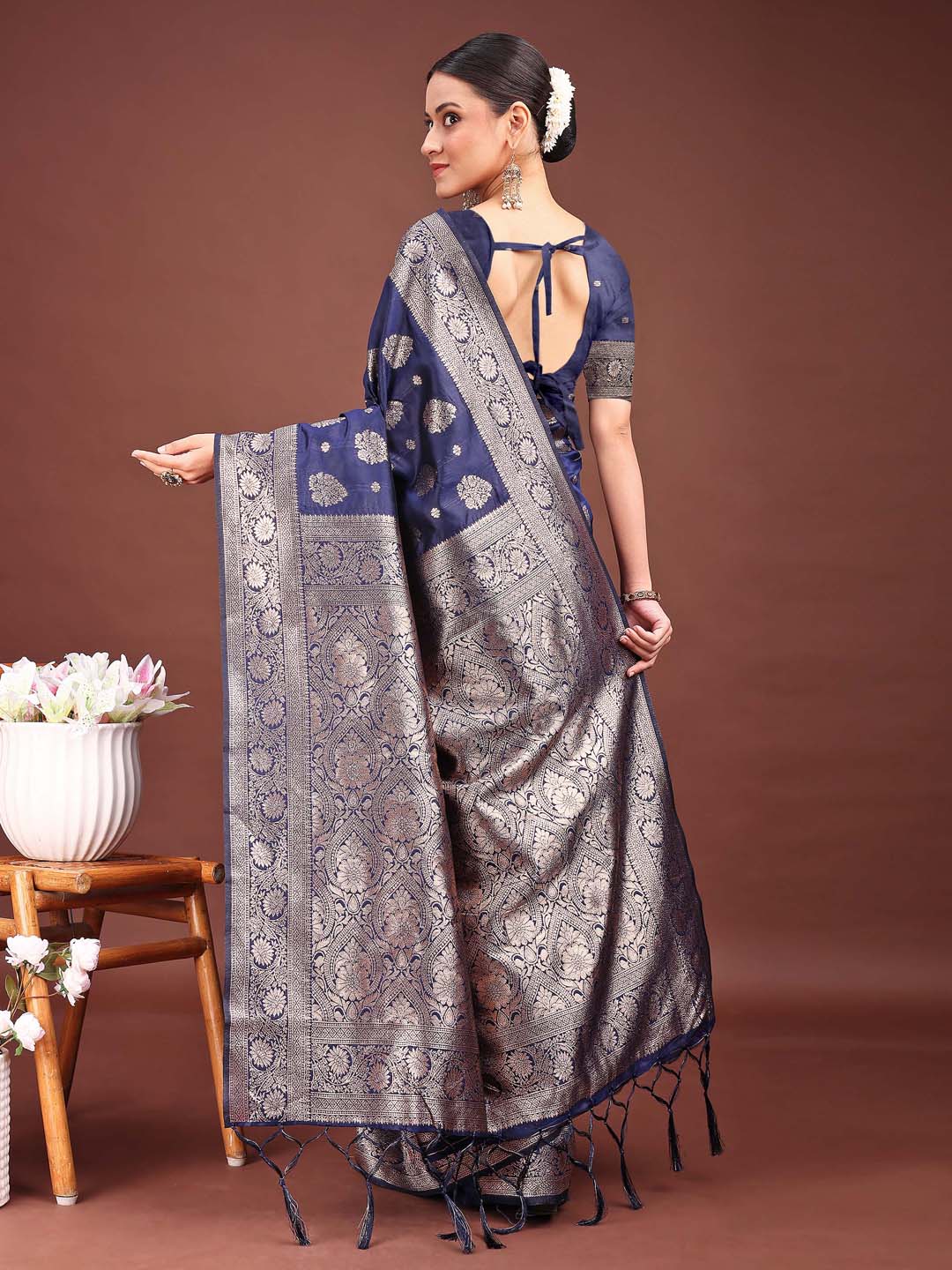 Navy Blue Banarasi Silk Saree with Elegant Zari Weaving