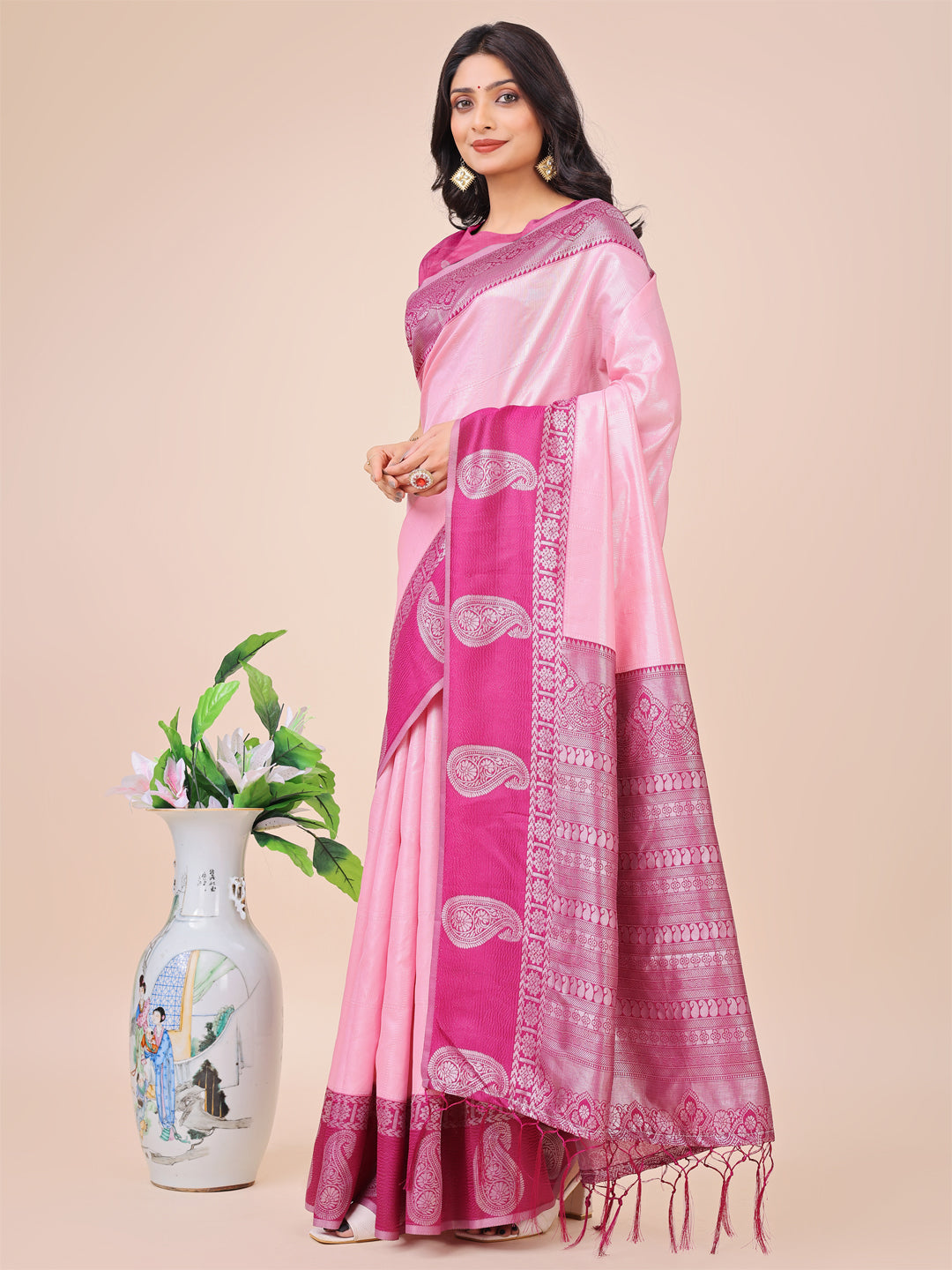 Dual-Tone Pink Silk Saree with Woven Paisley Pallu & Rich Border
