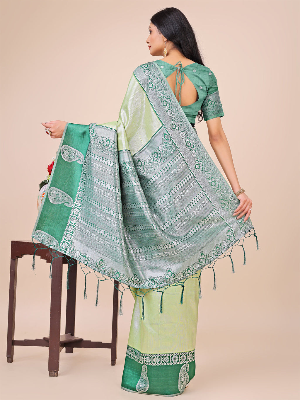 Dual-Tone Light & Dark Green Silk Saree with Paisley Pallu