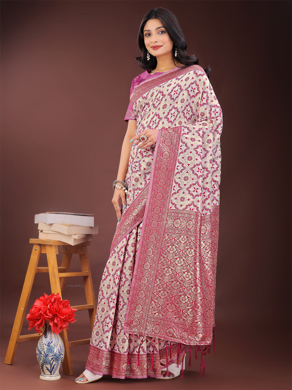 Pink Linen Saree with Rich Woven Zari Floral Motifs