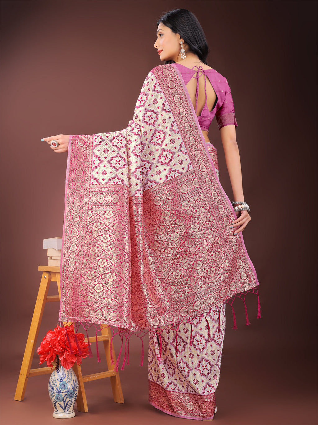 Pink Linen Saree with Rich Woven Zari Floral Motifs