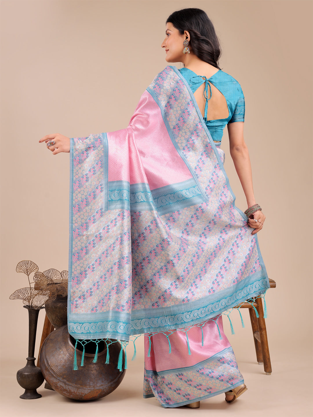 Light Pink Silk Saree with Floral Pattern for Festive Wear