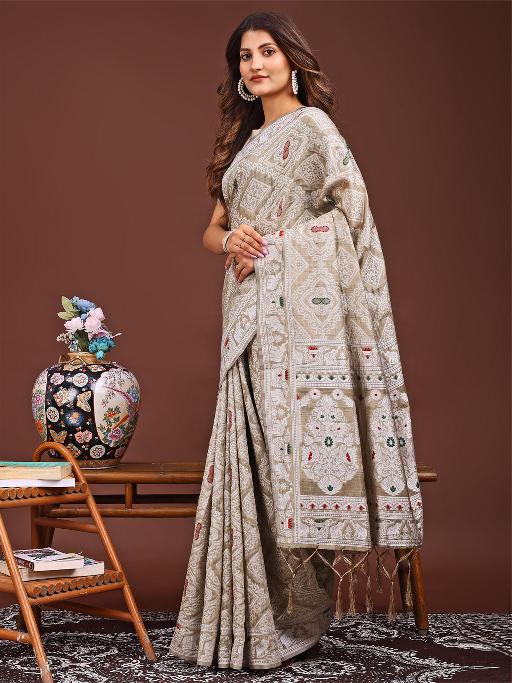 Brown Printed Saree - Elegant Traditional Ethnic Wear