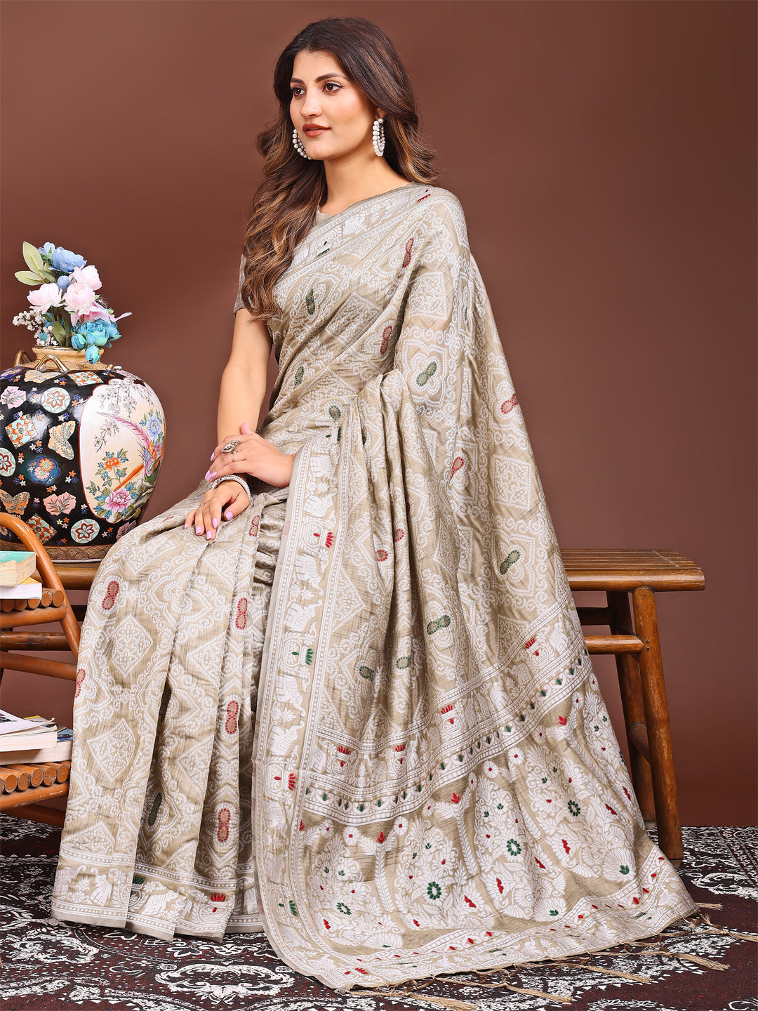 Brown Printed Saree - Elegant Traditional Ethnic Wear