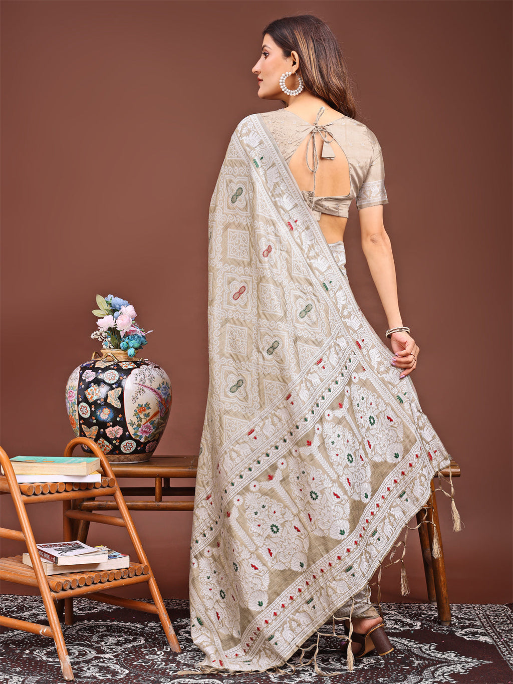 Brown Printed Saree - Elegant Traditional Ethnic Wear