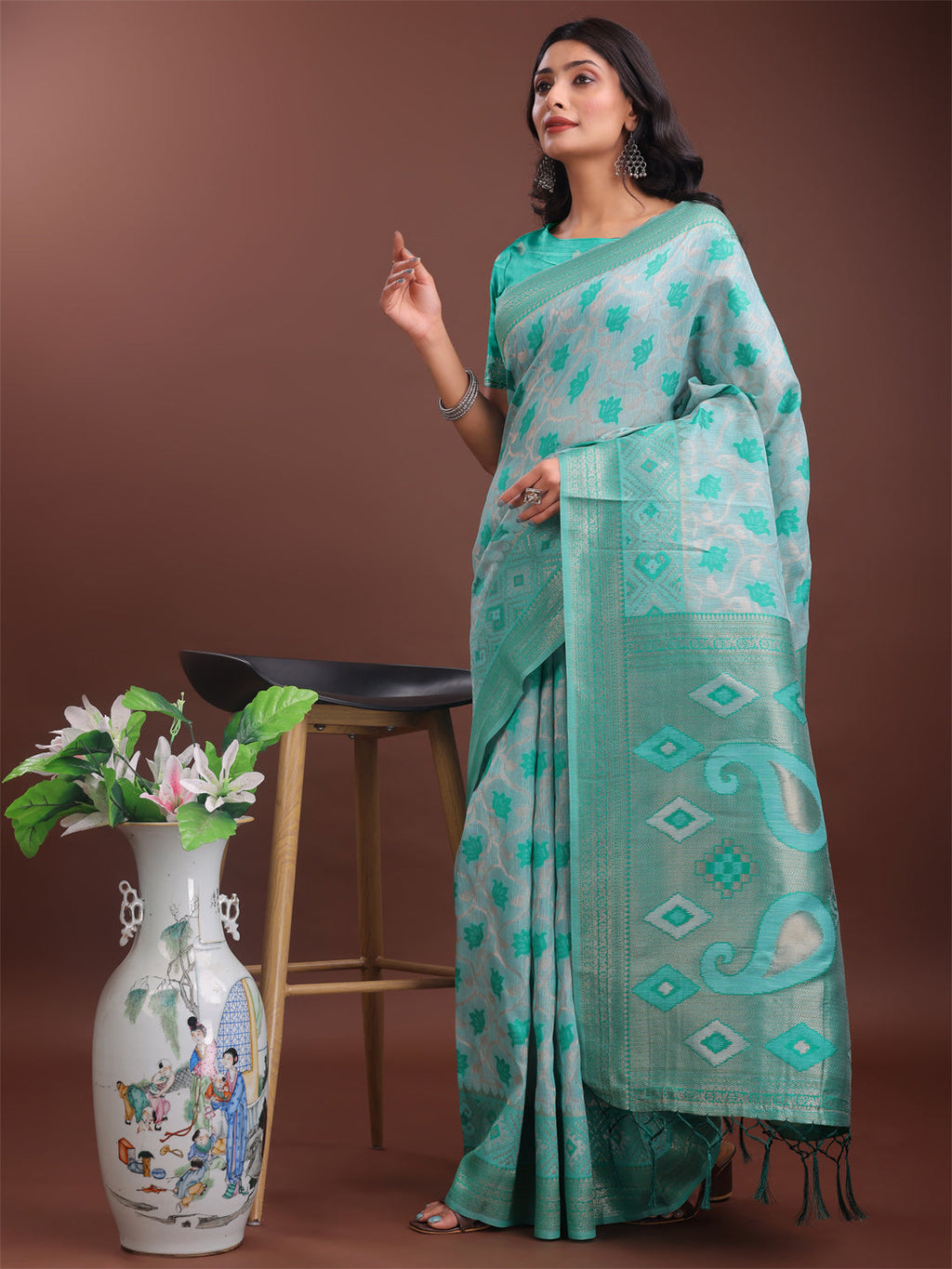 Green Linen Cotton Saree with Woven Motifs and Elegant Pallu