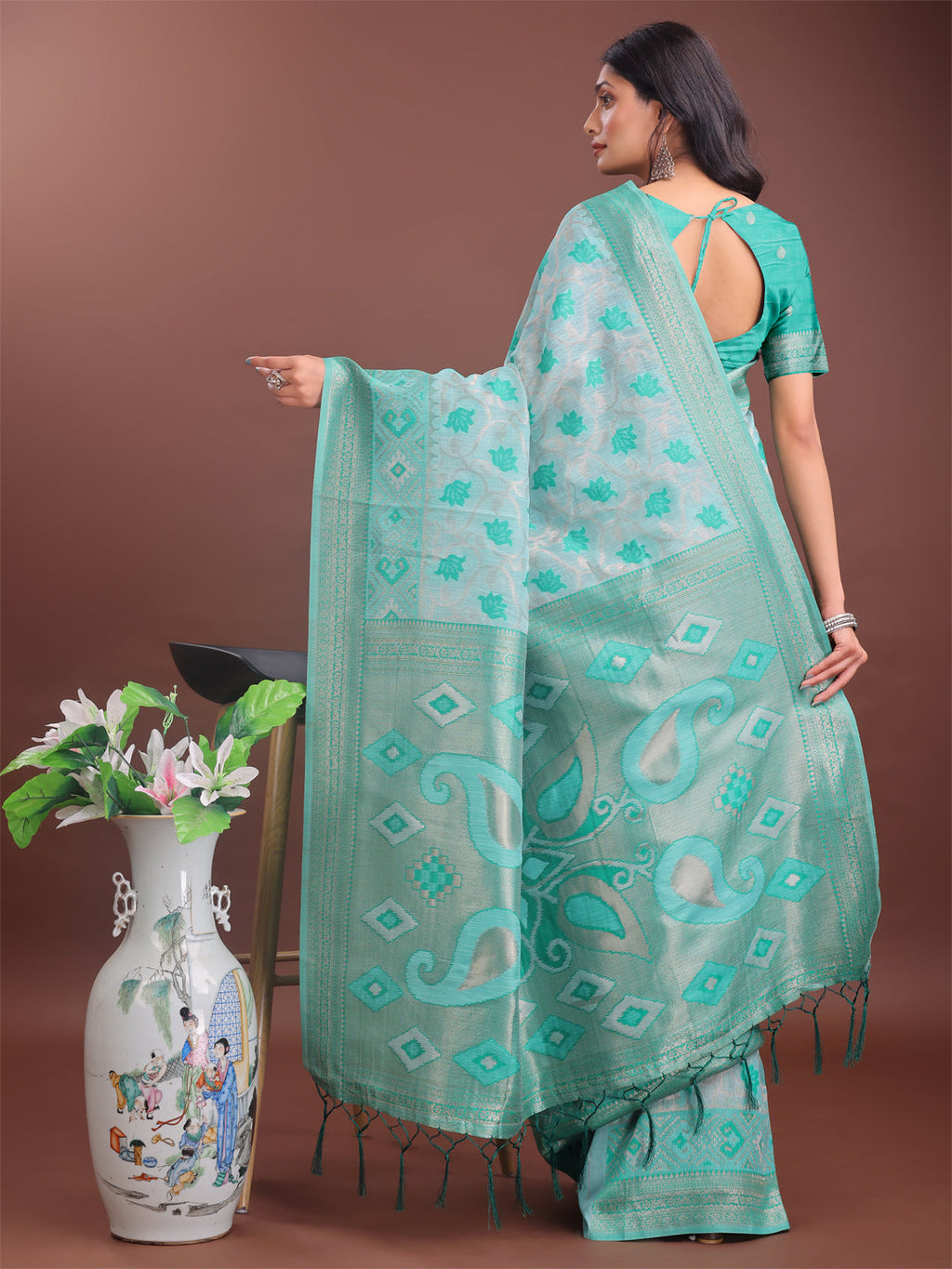 Green Linen Cotton Saree with Woven Motifs and Elegant Pallu