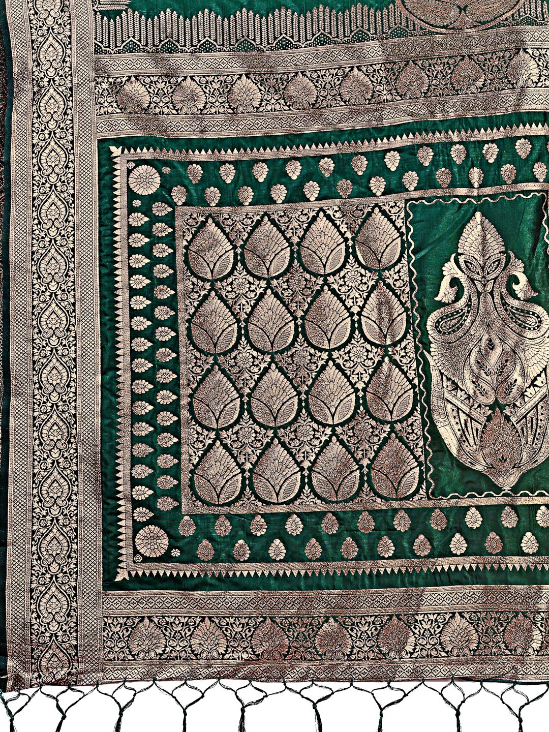 Graceful Green Banarasi Silk Saree with Silver Zari