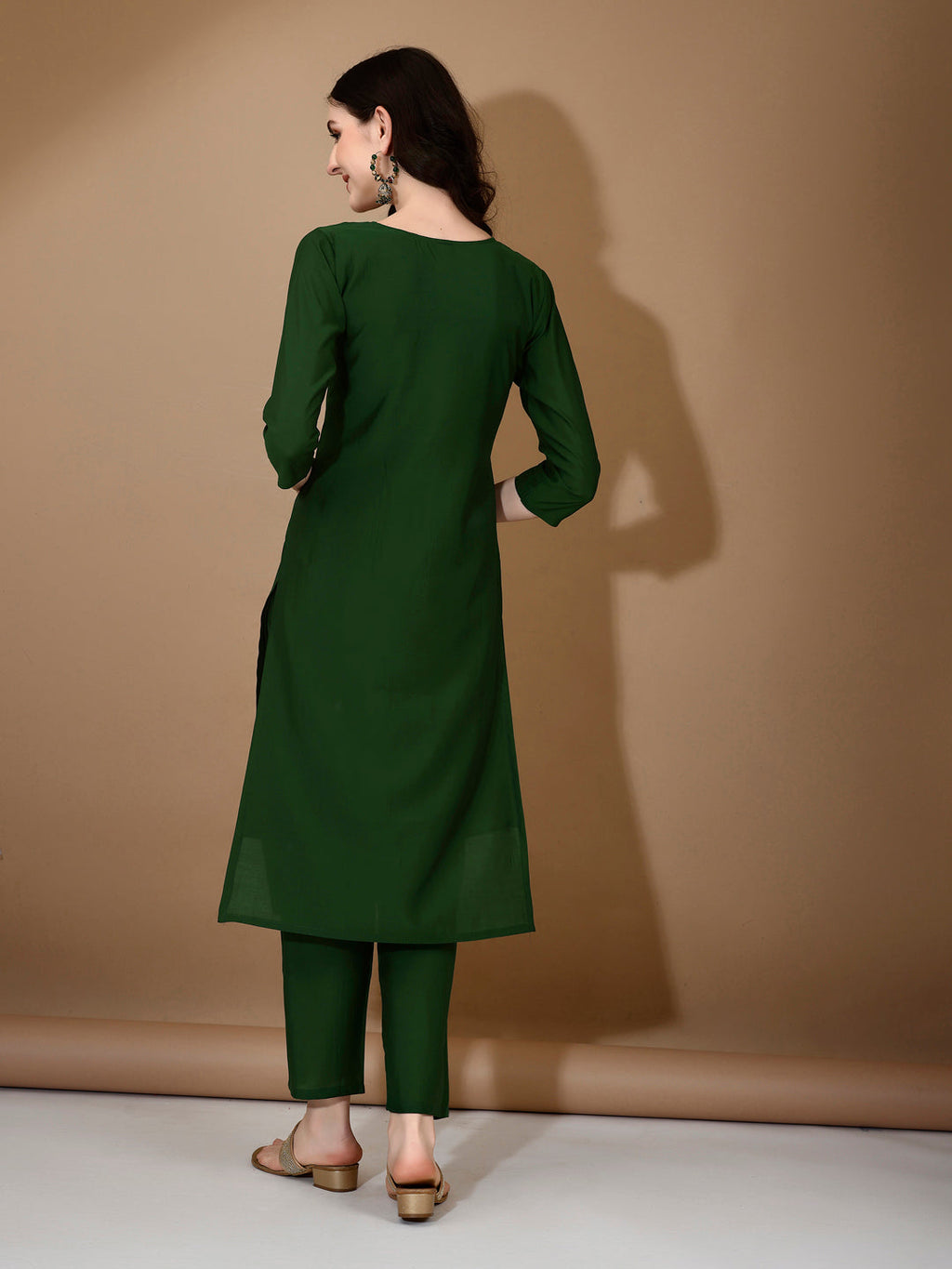 Hand Embroidered Chanderi Kurta Set with Pant and Dupatta - Green