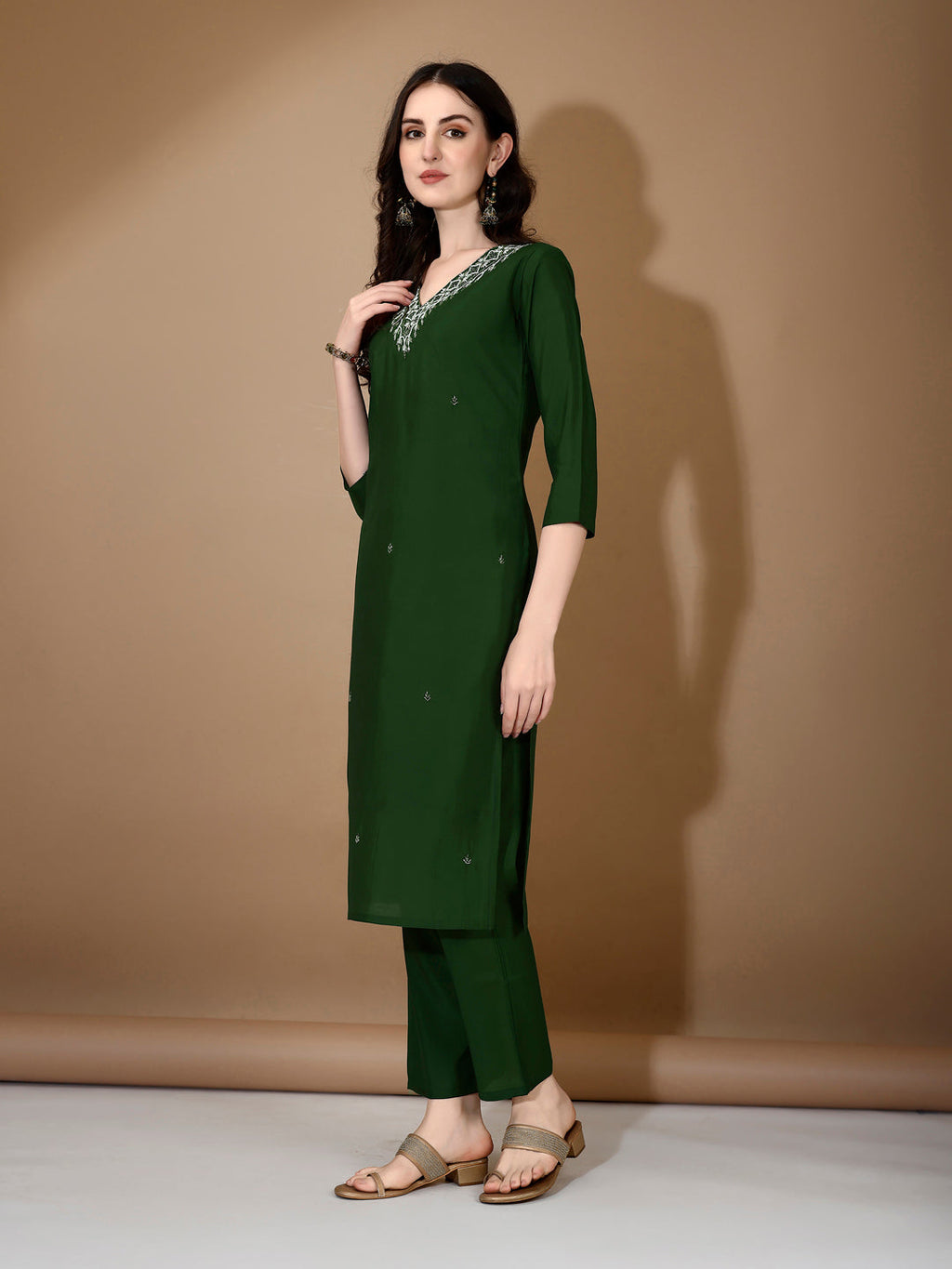 Hand Embroidered Chanderi Kurta Set with Pant and Dupatta - Green