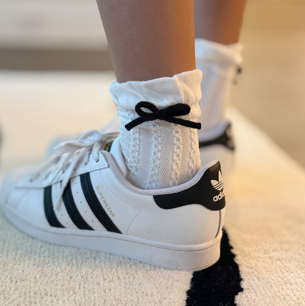 Adorable Yarn Bow Socks Set Of 2