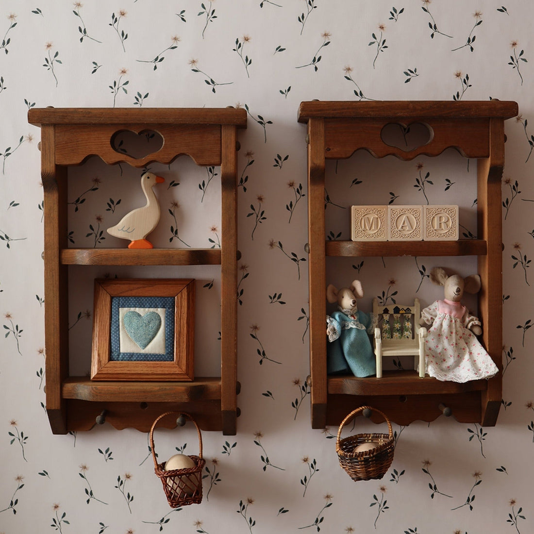Brigitta Floral Wallpaper in Dusty-Rose and Muted-Green Decor