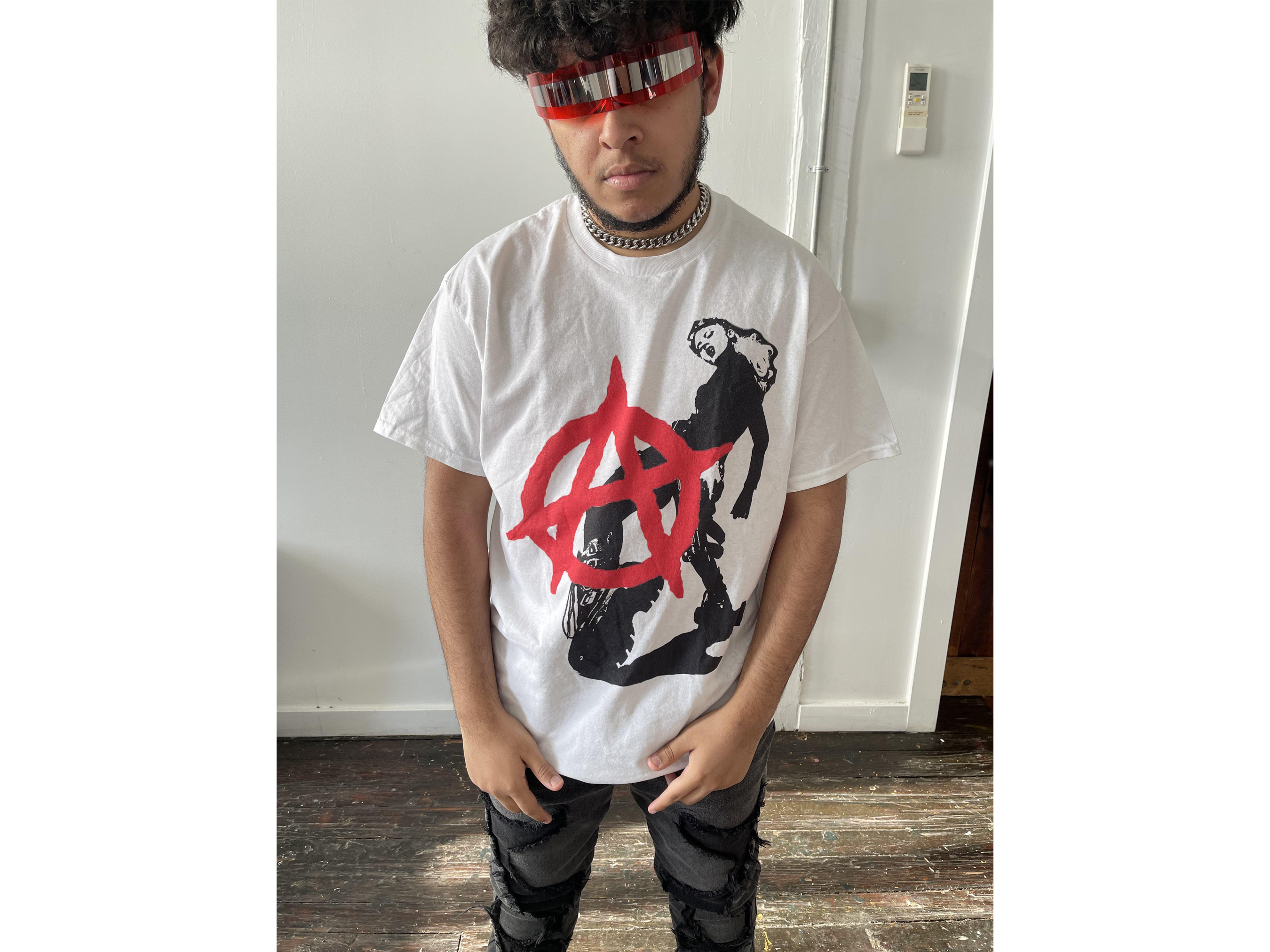 Anarchy Graphic Print Streetwear T-Shirt in White - Image 5