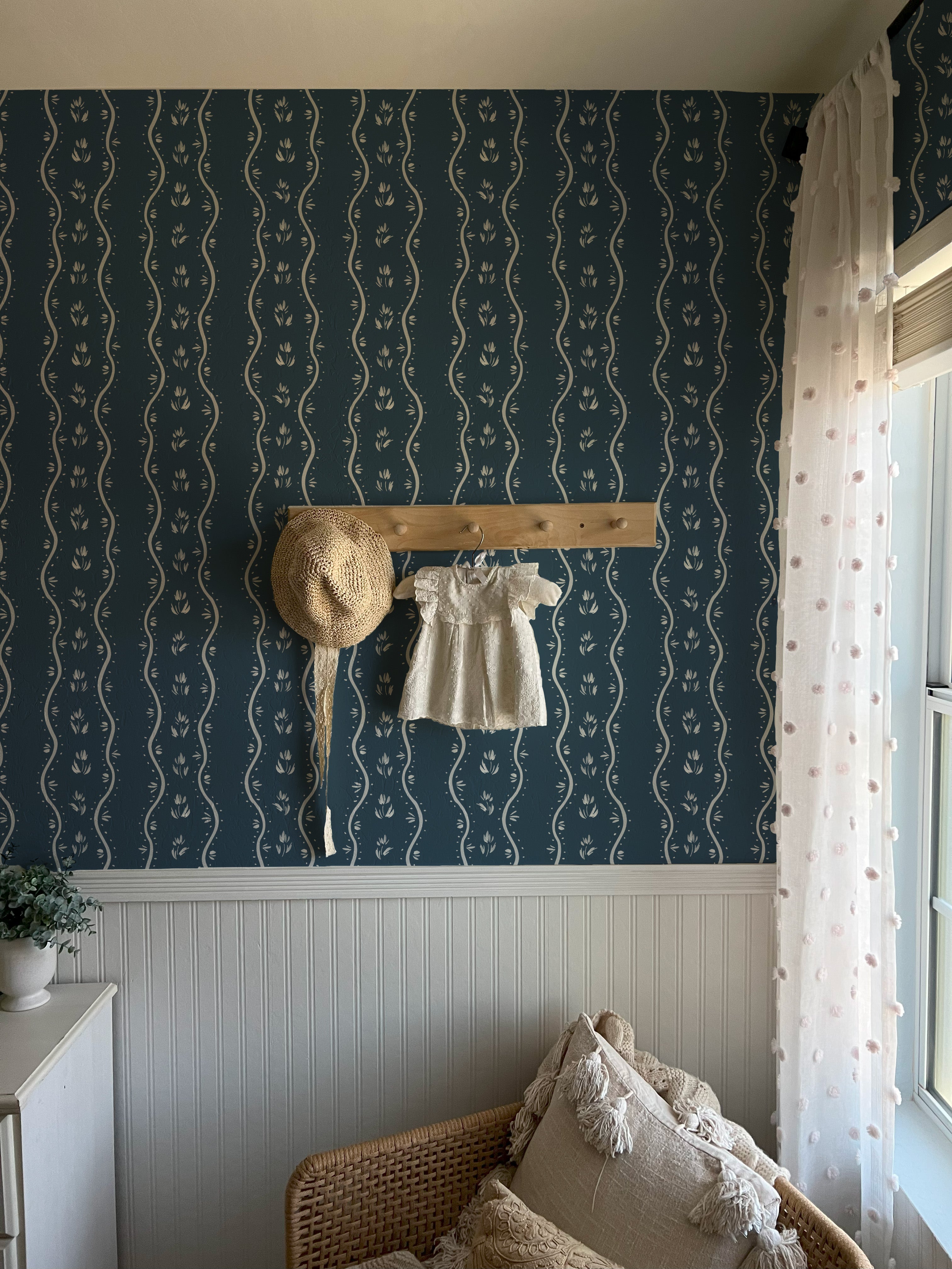 Annabelle Floral Coastal Wallpaper - Blue, Cream & White