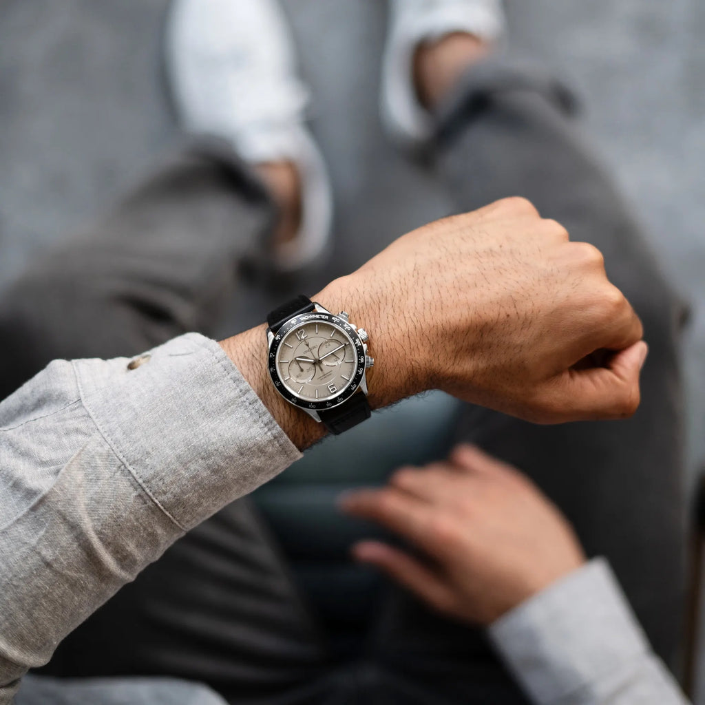 The Apex Dune 42mm Watch: Precision Engineering and Modern Style