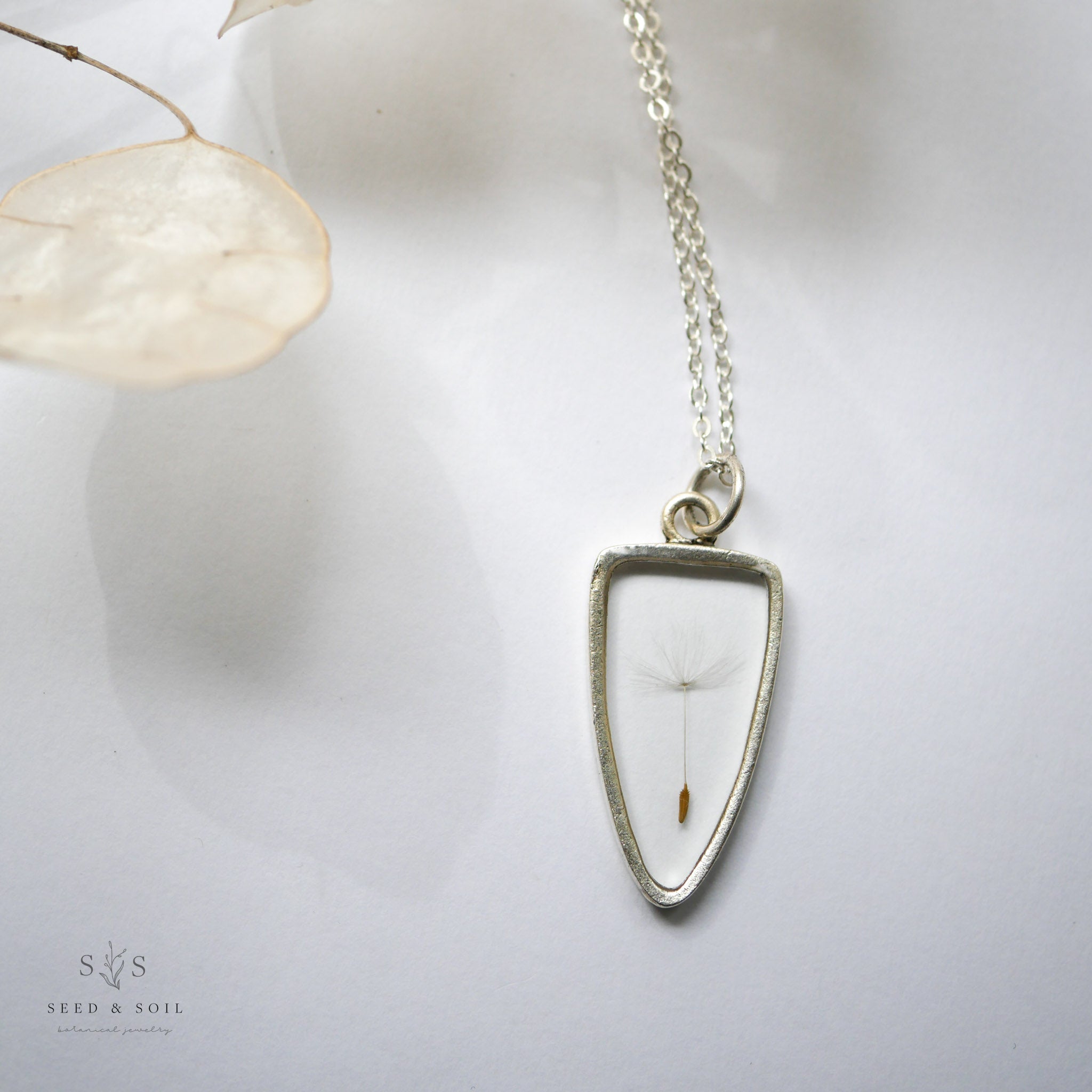 Arrowhead Botanical Necklace