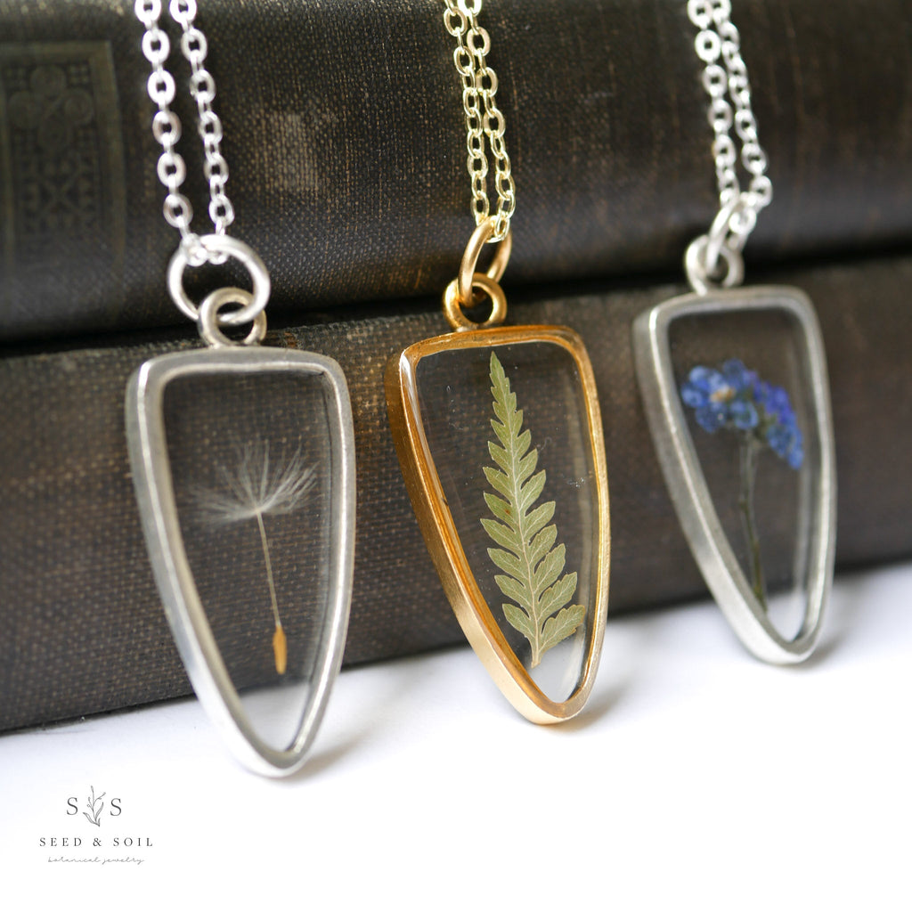 Arrowhead Botanical Necklace