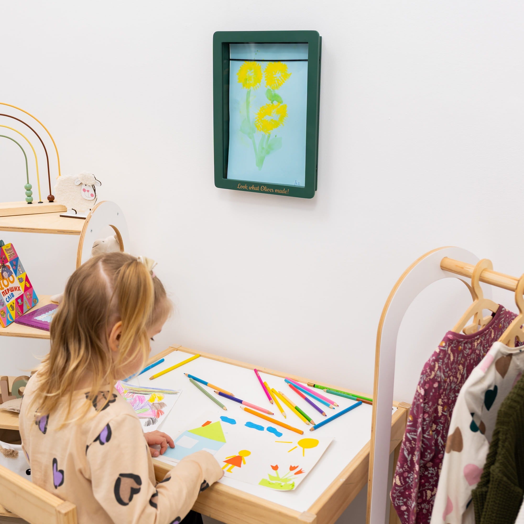 Kids Art Display Frame – Minimalist A4 Artwork Storage for Kids
