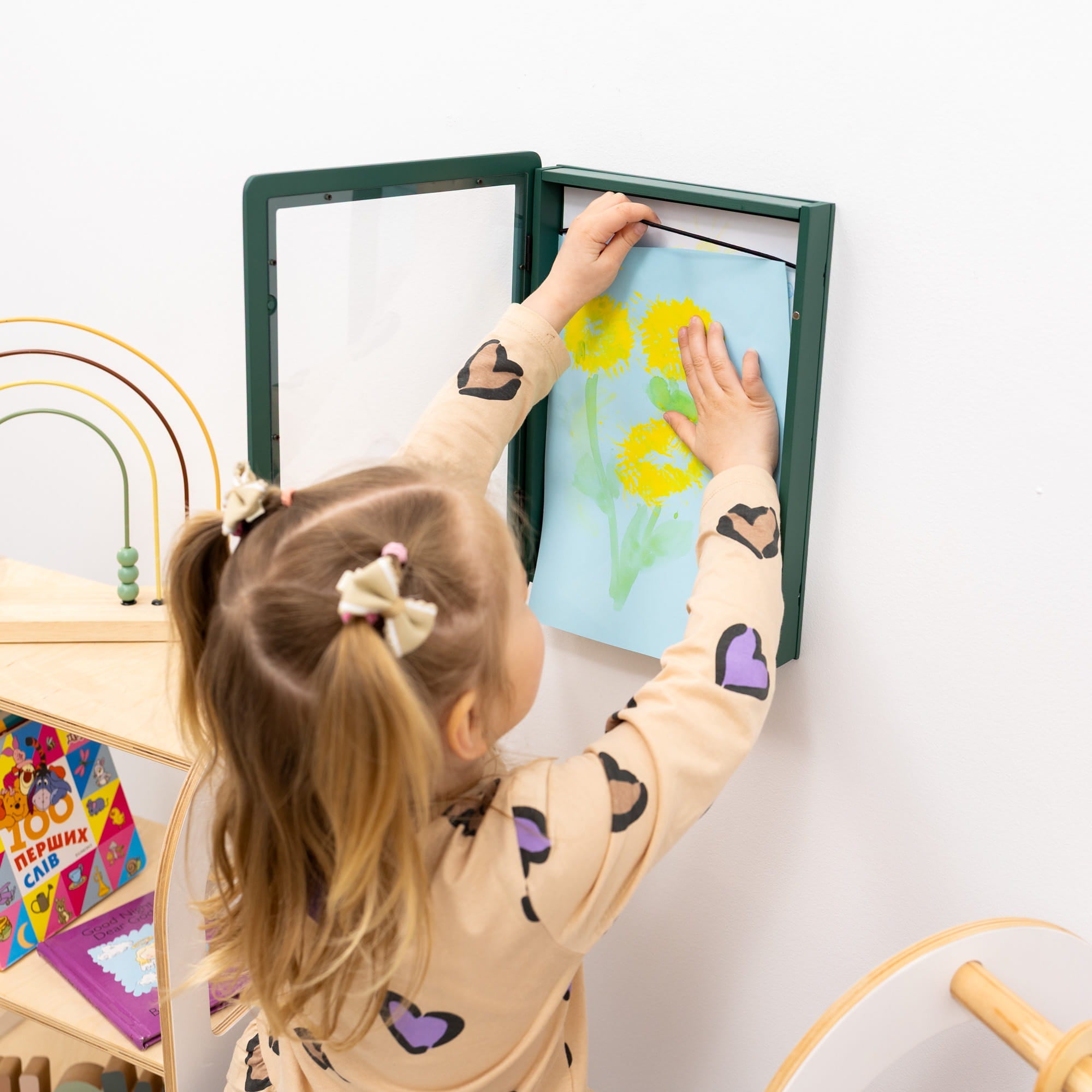 Modern Kids Artwork Display Frame – Easy Change Gallery for A4 Art