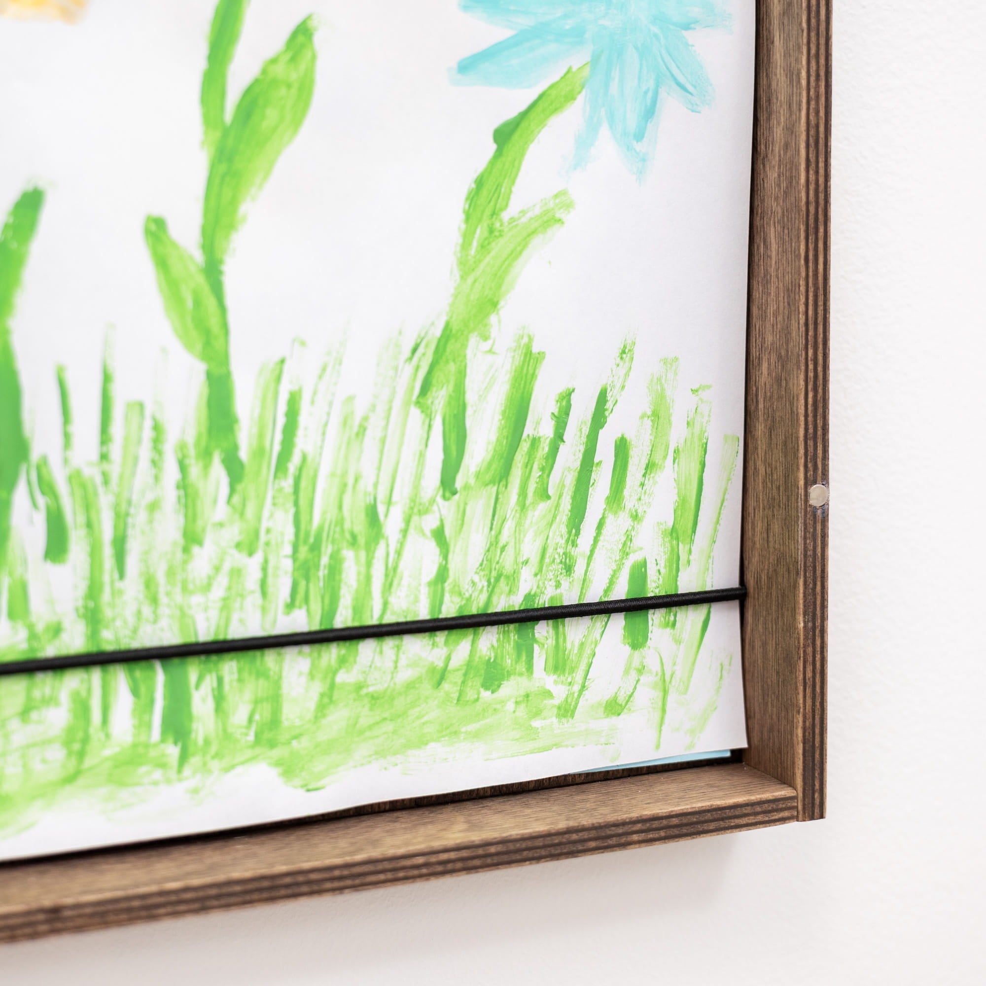 Kids Art Display Frame – Minimalist A4 Artwork Storage for Kids
