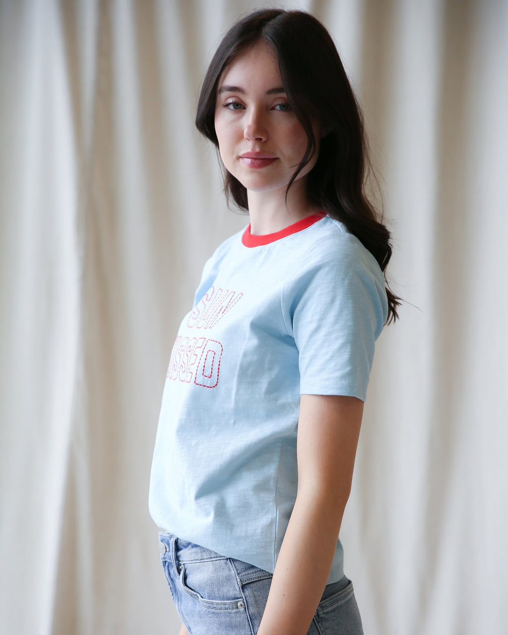Sun Kissed Tee: Women’s Retro Cotton Graphic T-Shirt in Light Blue