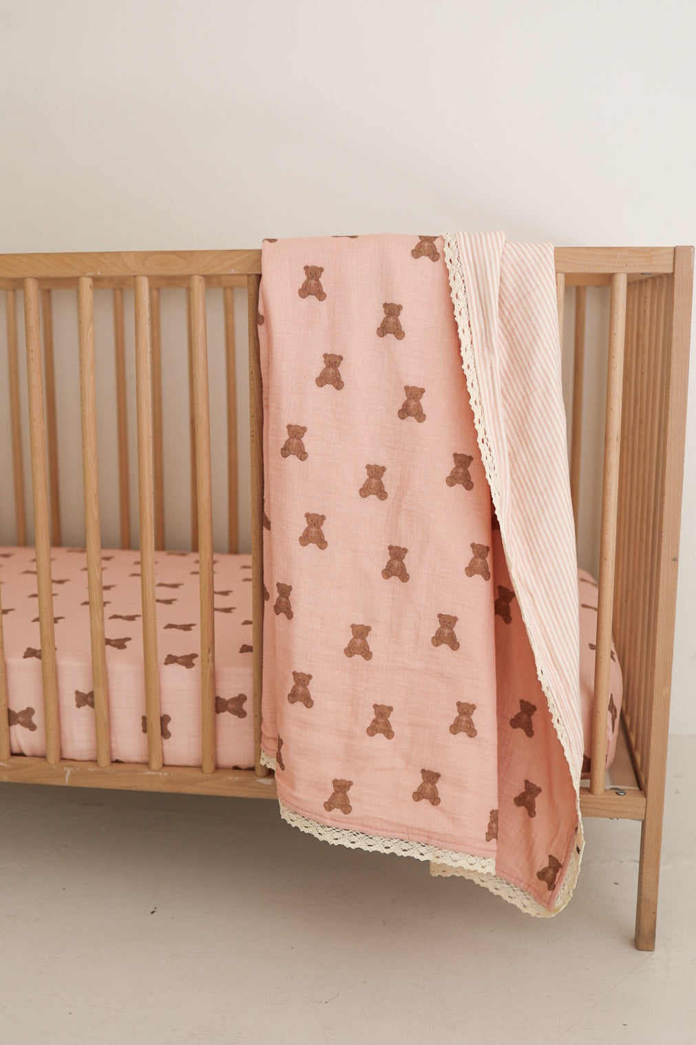 Soft Muslin Crib Sheet in Pink Lottie Bear Print for Baby Nursery - Image 4