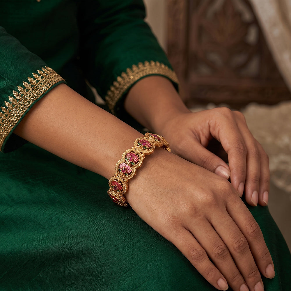 Antique Gold Lotus Design Bangle Set for Graceful Style
