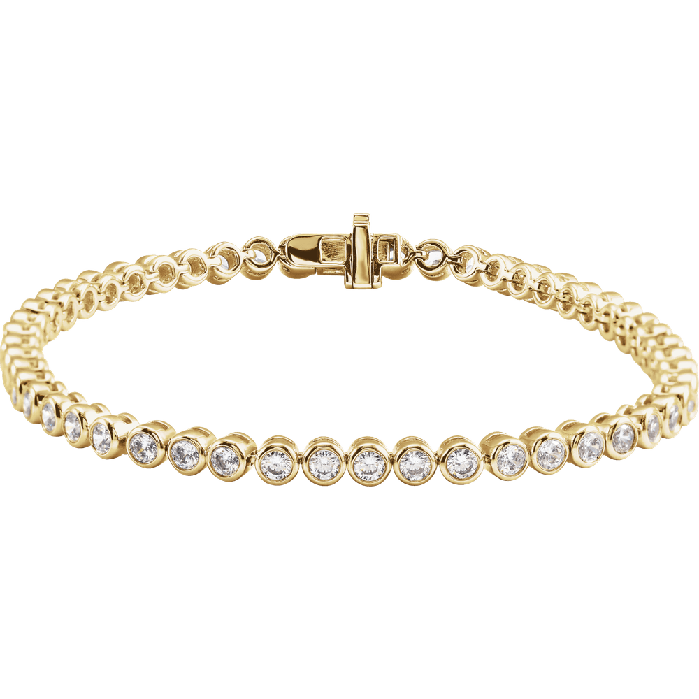 Close-up of the Éclat Bezel Diamond Bracelet featuring round lab-grown diamonds set in polished gold.