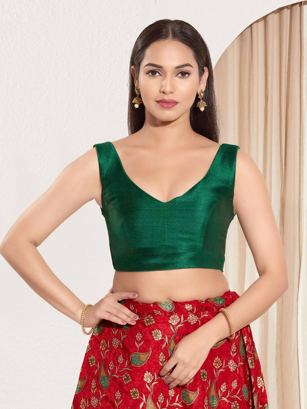 Joban Fashion Bottle Green Mulberry Silk Padded Blouse With Round Neck Sleeveless