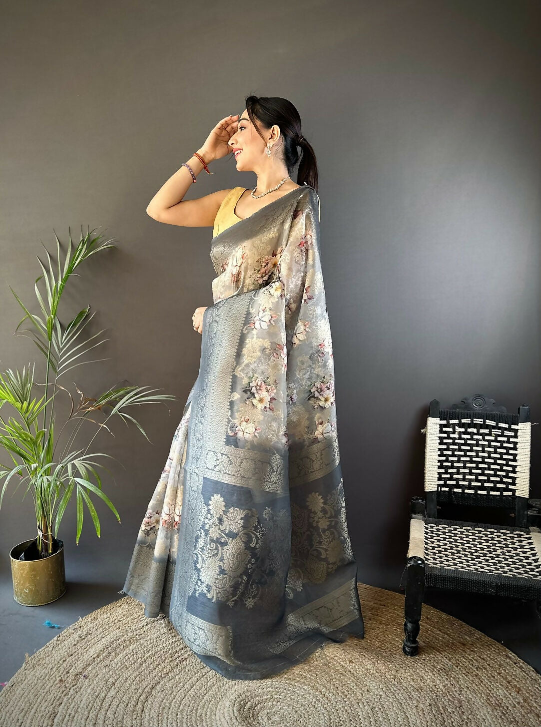 Joban Fashion Grey Floral Motifs Banarasi Silk Sarees