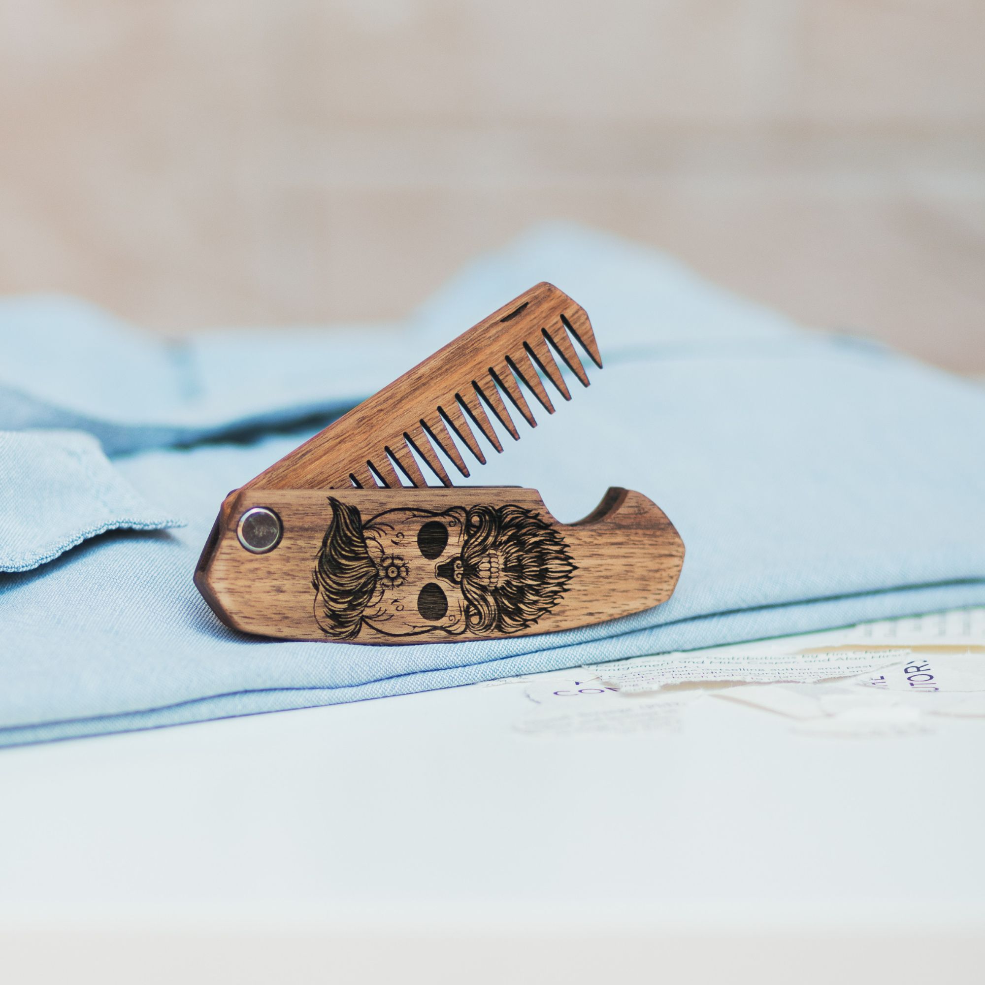 Wooden Beard Comb – Skull Design Natural Walnut Grooming Accessory