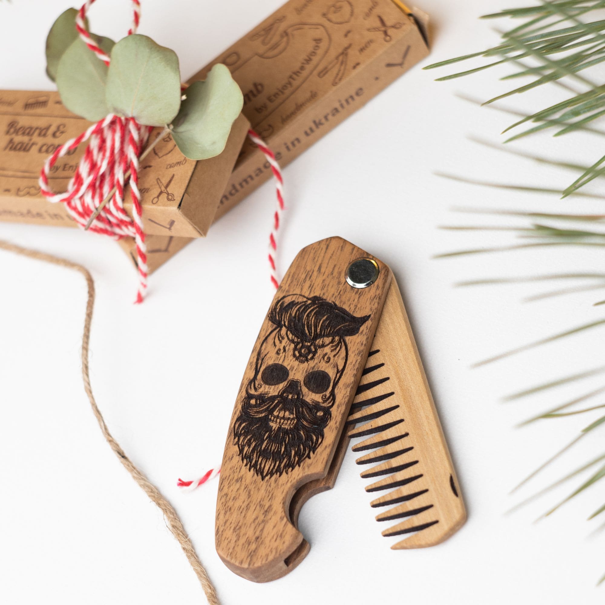 Wooden Beard Comb – Skull Design Natural Walnut Grooming Accessory