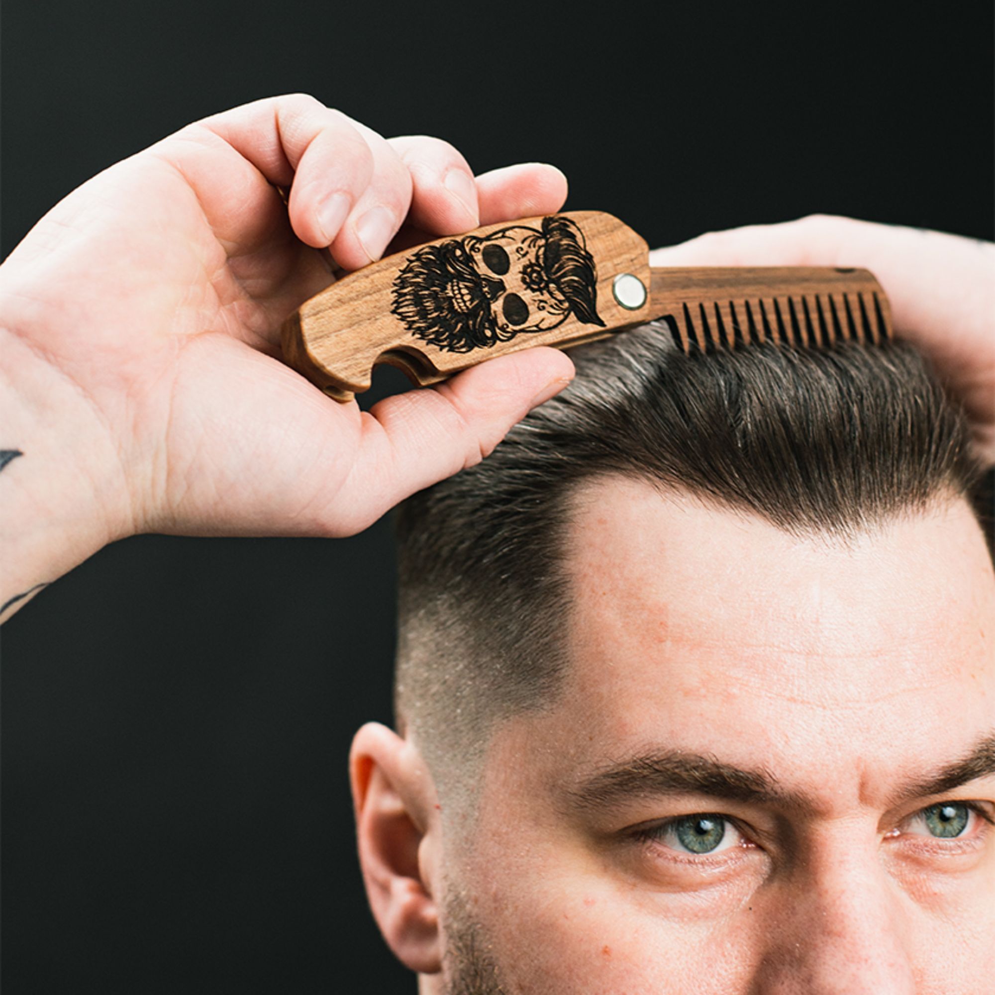 Wooden Beard Comb – Skull Design Natural Walnut Grooming Accessory
