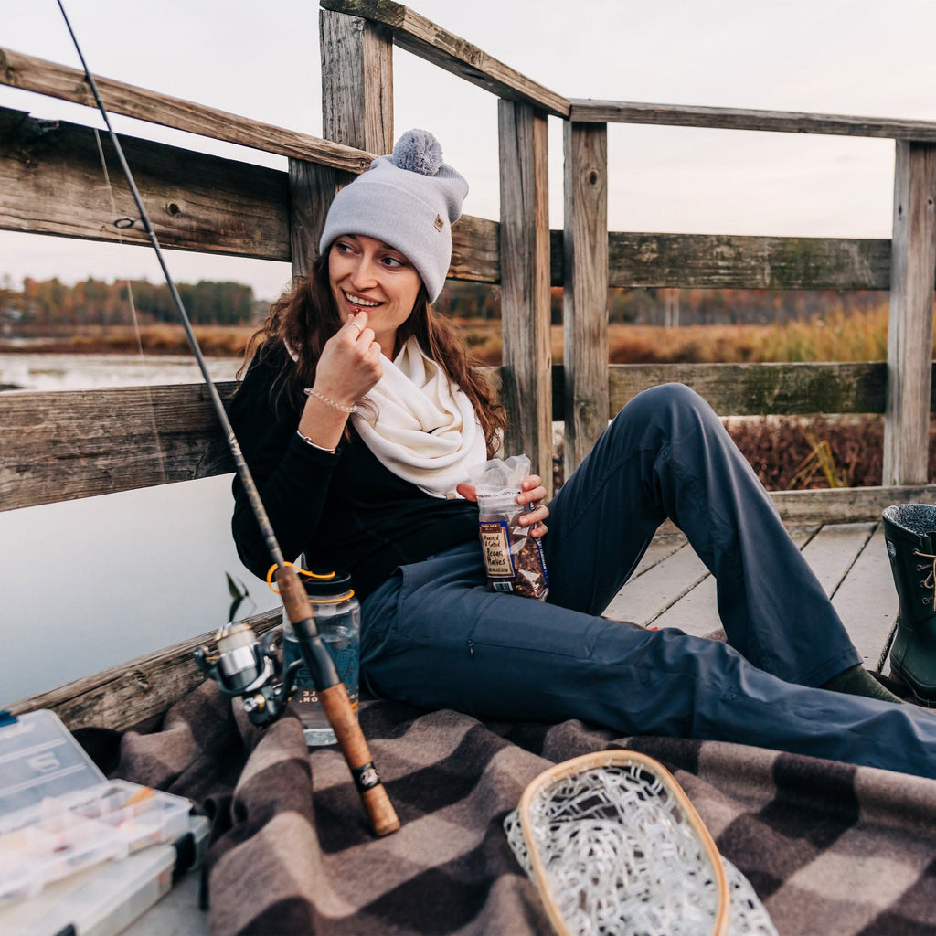 Unisex Midweight Merino Wool Knit Pom Beanie for Winter Sports