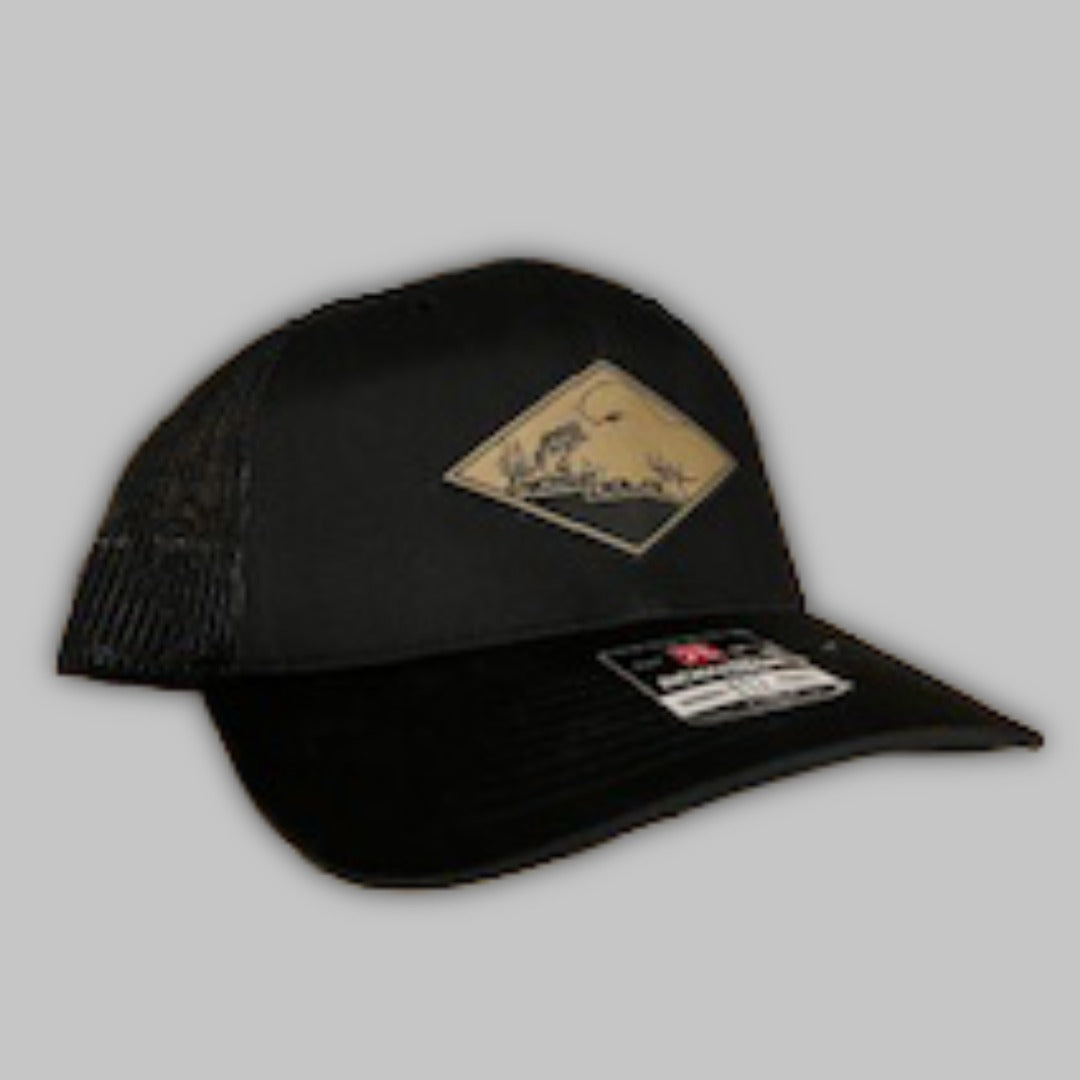 Richardson 112 XL trucker cap in black with mesh back