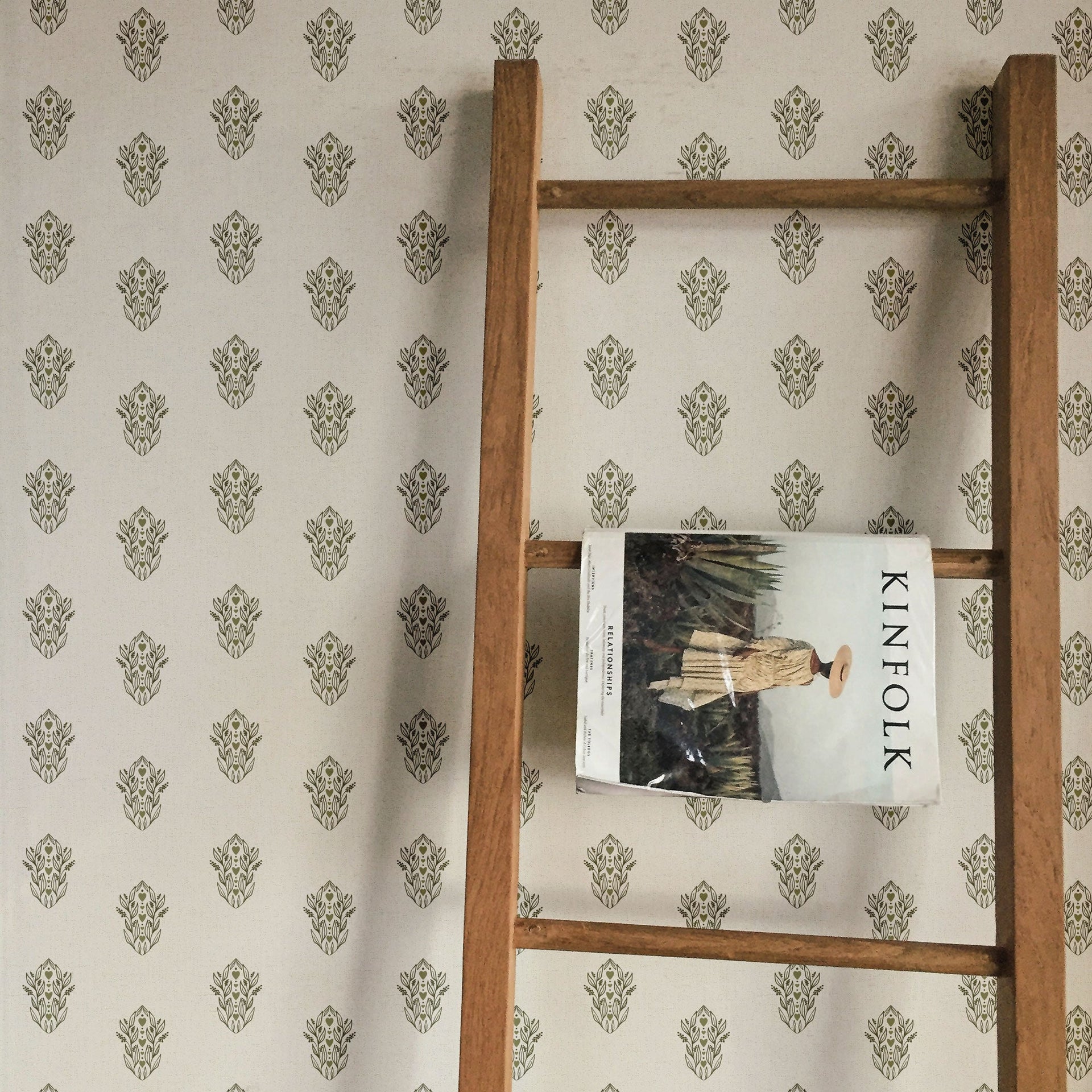 Leonore Minimalist Wallpaper - Green, Grey & White Scandinavian